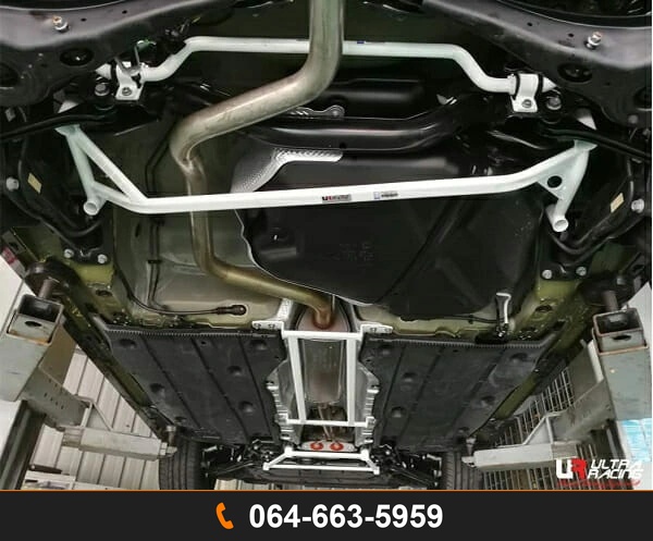 กันโคลงหลัง Ultra Racing UR-AR23-521(A) VOLKSWAGEN GOLF GTI