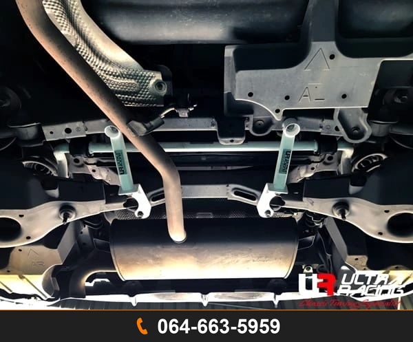 ค้ำตัวถังล่างด้านข้างหลัง Ultra Racing UR-RS4-1631P LEXUS CT 200H