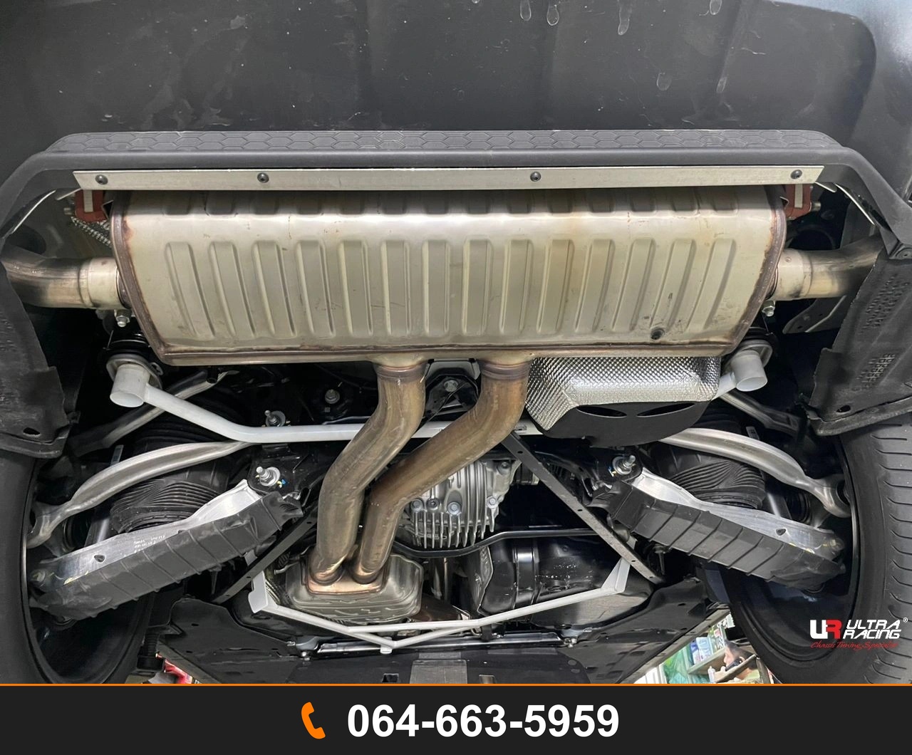 ค้ำตัวถังล่างหลัง Ultra Racing UR-RL2-4369 PORSCHE CAYENNE