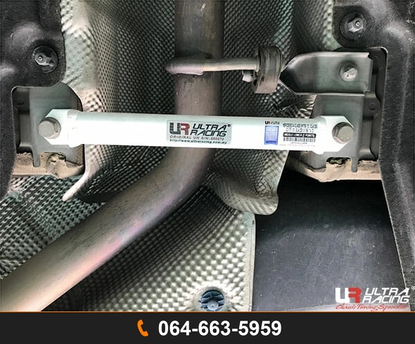 ค้ำตัวถังล่างกลาง Ultra Racing URTH-ML2-2806 MERCEDES-BENZ W246