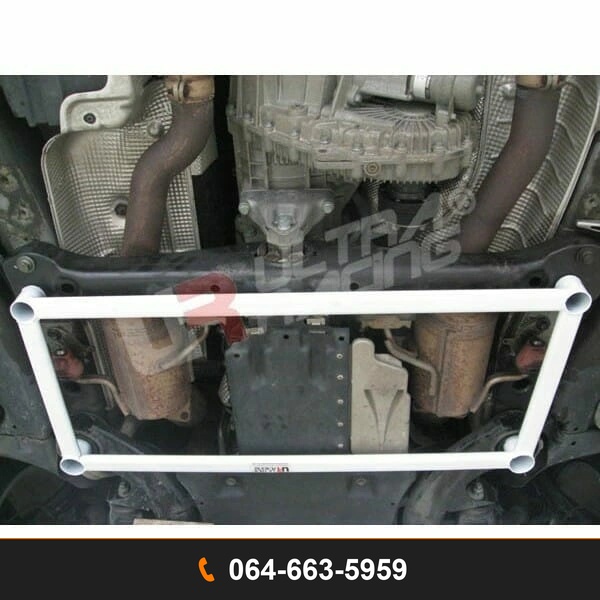 ค้ำตัวถังล่างหน้า Ultra Racing UR-LA4-865 AUDI Q7 PORSCHE CAYENNE PORSCHE CAYENNE GTS