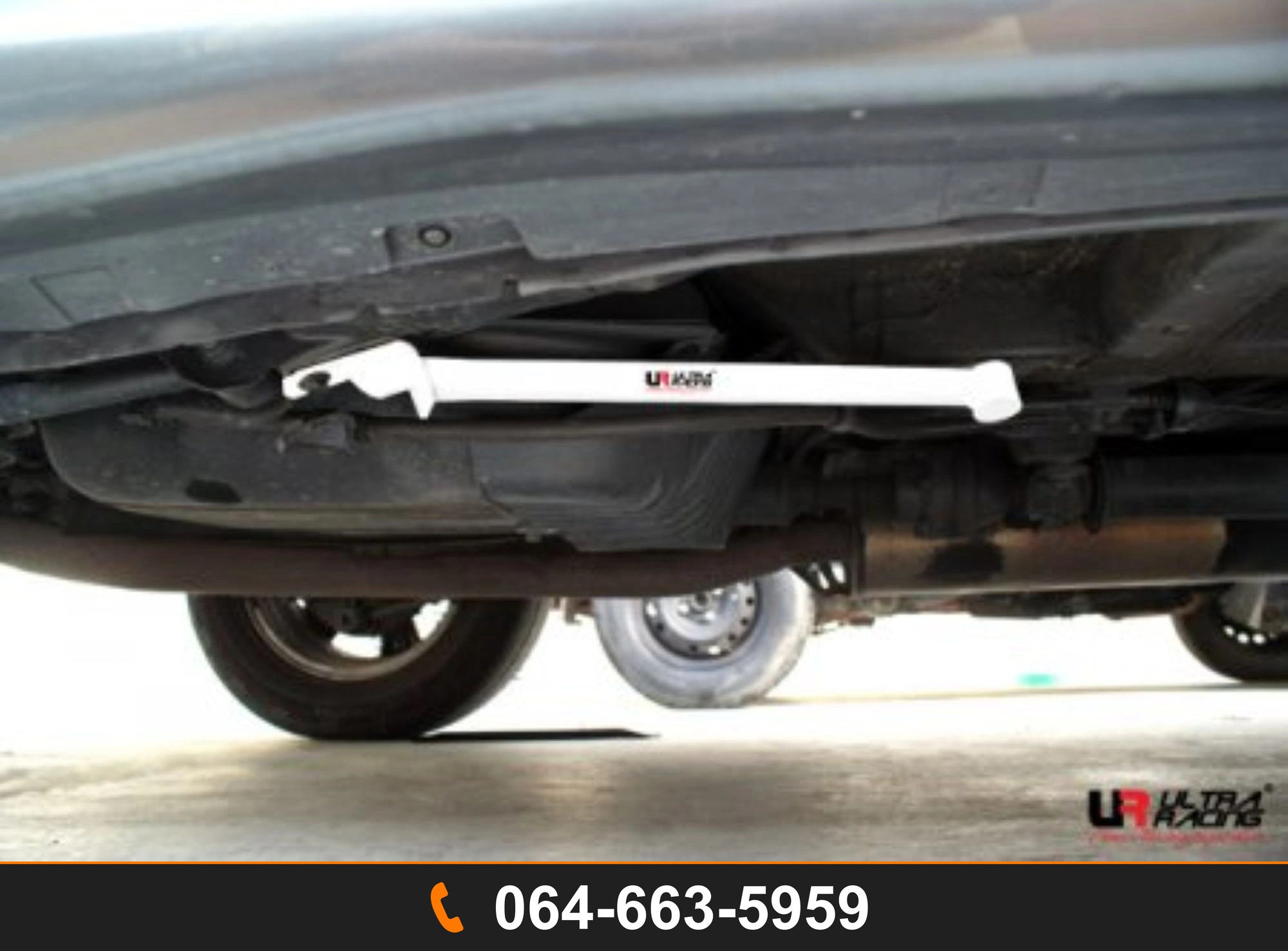 ค้ำตัวถังล่างด้านข้างหลัง Ultra Racing UR-RS4-1360P TOYOTA HARRIER