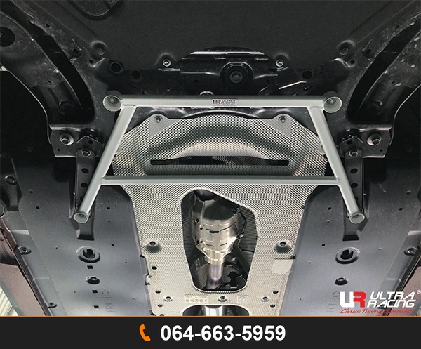 ค้ำตัวถังล่างหน้า Ultra Racing UR-LA4-4152 MAZDA 3 MAZDA CX-30