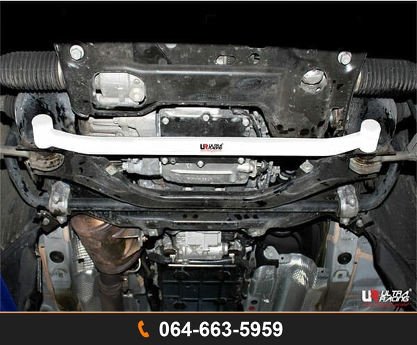 ค้ำตัวถังล่างหน้า Ultra Racing URKR-LA2-3623 MERCEDES-BENZ W212