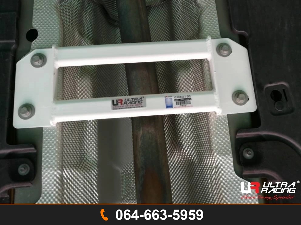 ค้ำตัวถังล่างกลาง Ultra Racing UR-ML2-3917 VOLVO V90
