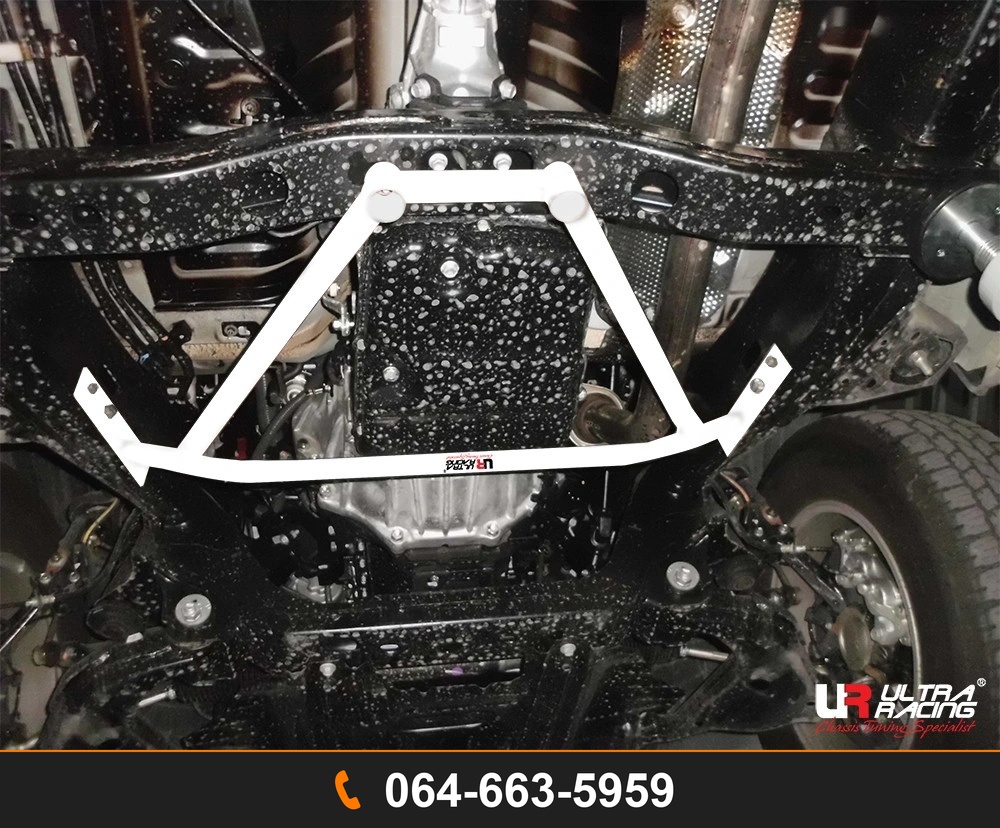 ค้ำตัวถังล่างหน้า Ultra Racing URTH-LA4-3367 TOYOTA HILUX REVO