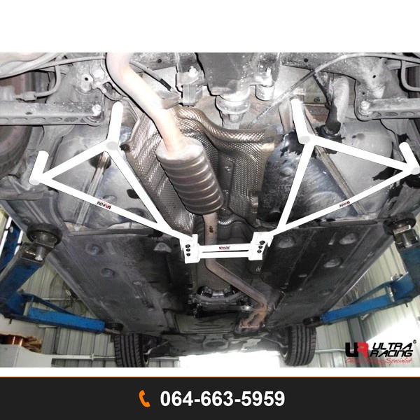 ค้ำตัวถังล่างด้านข้างหลัง Ultra Racing UR-RS8-1671P BMW E84 BMW E90