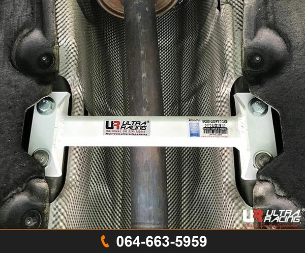 ค้ำตัวถังล่างกลาง Ultra Racing URTH-ML2-2805 MERCEDES-BENZ W246