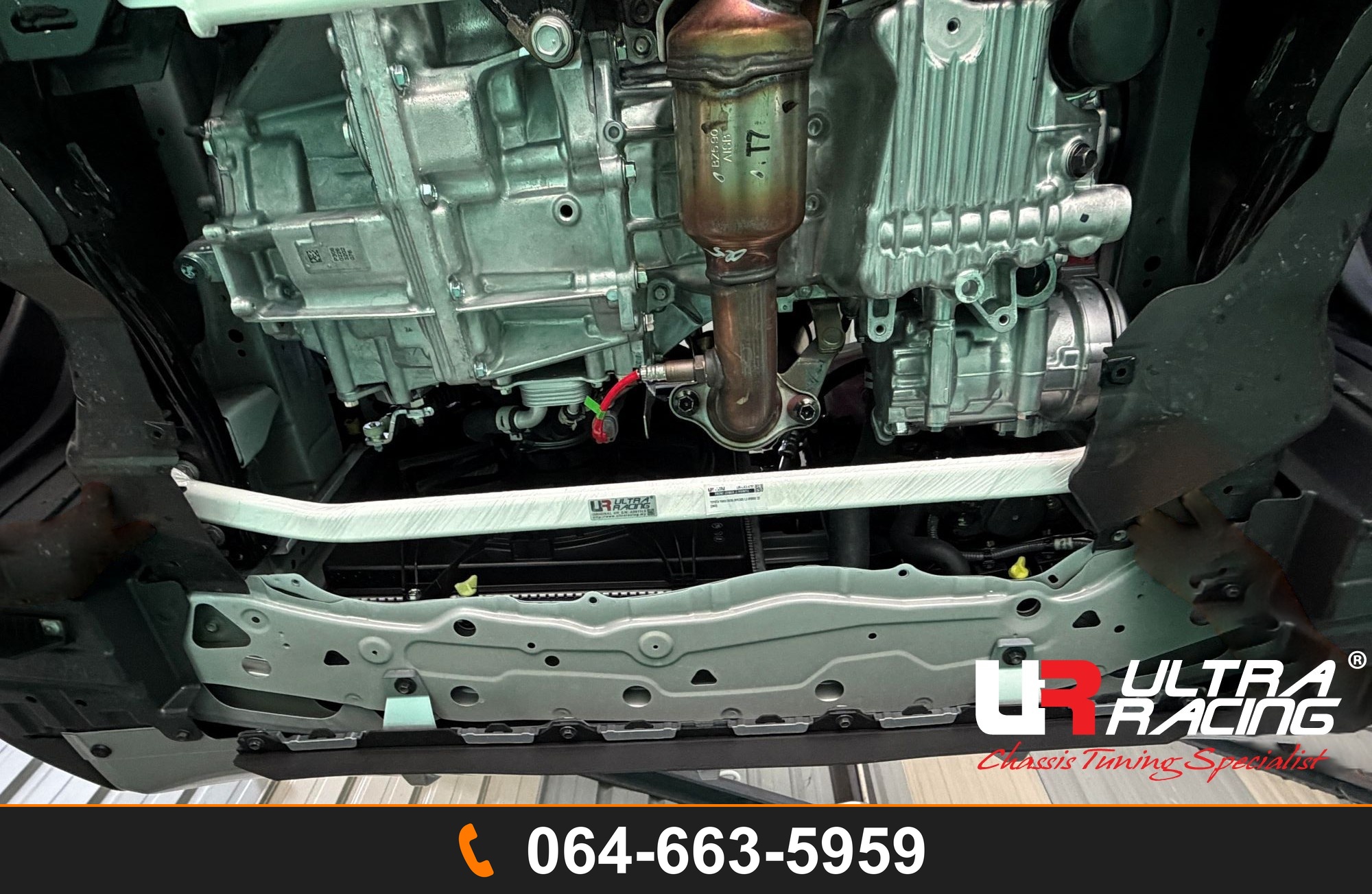 ค้ำตัวถังล่างหน้า Ultra Racing UR-LA2-4751 TOYOTA YARIS CROSS