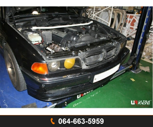 ค้ำโช้คหน้า Ultra Racing URKR-TW2-3606 BMW E38