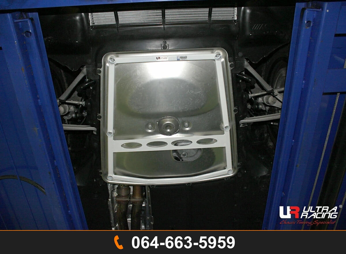 ค้ำตัวถังล่างหน้า Ultra Racing URKR-LA6-3012 BMW F82