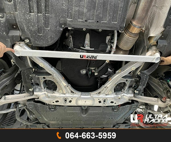 ค้ำตัวถังล่างหน้า Ultra Racing URCN-LA2-4075 BMW G11 BMW G30