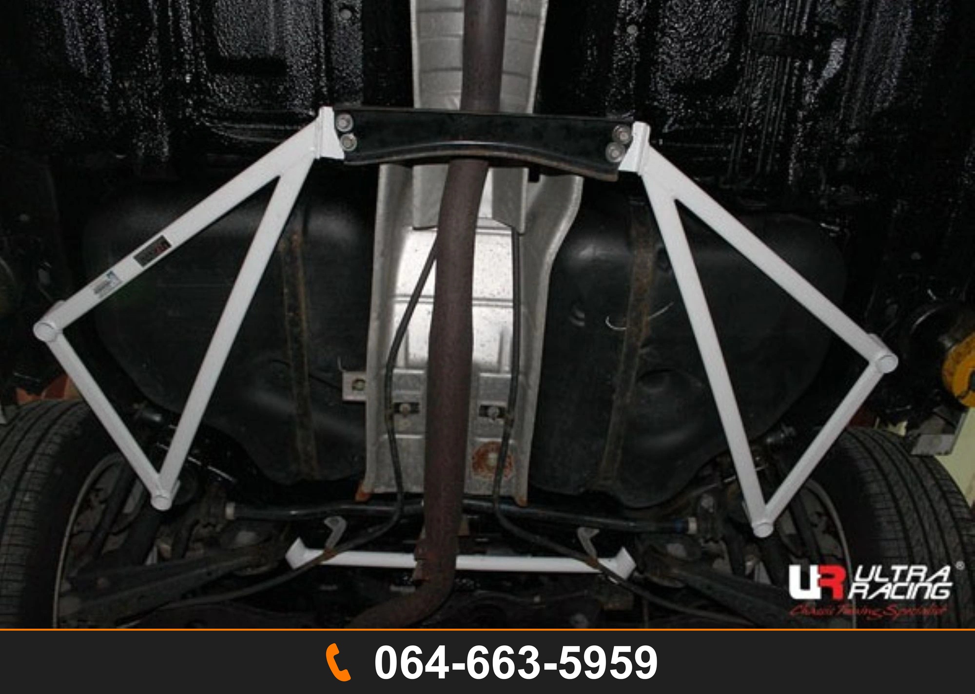 ค้ำตัวถังล่างด้านข้างหลัง Ultra Racing UR-RS6-1064P NISSAN TEANA